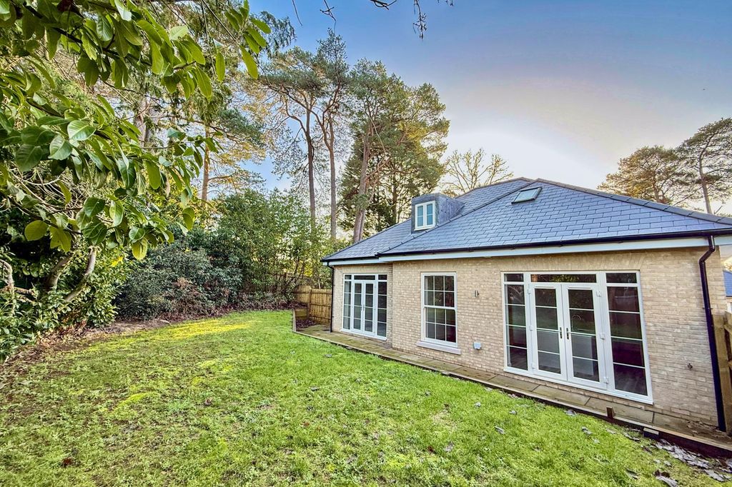 Property photo 3 of 17 Gallery