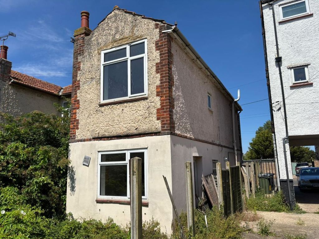 Property photo 2 of 19