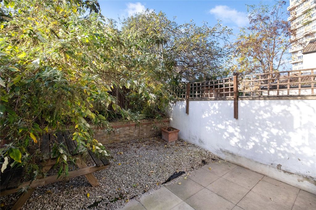 Property photo 3 of 8 Picture No. 09