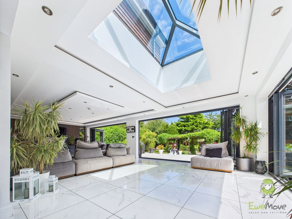 Property photo 3 of 85 Cam01543G0-Pr0141-Still070