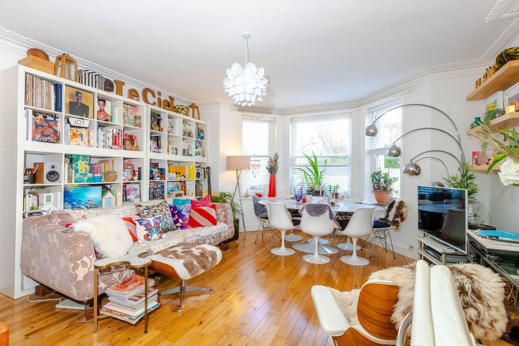 Property photo 3 of 15 Salisbury-6.Jpg