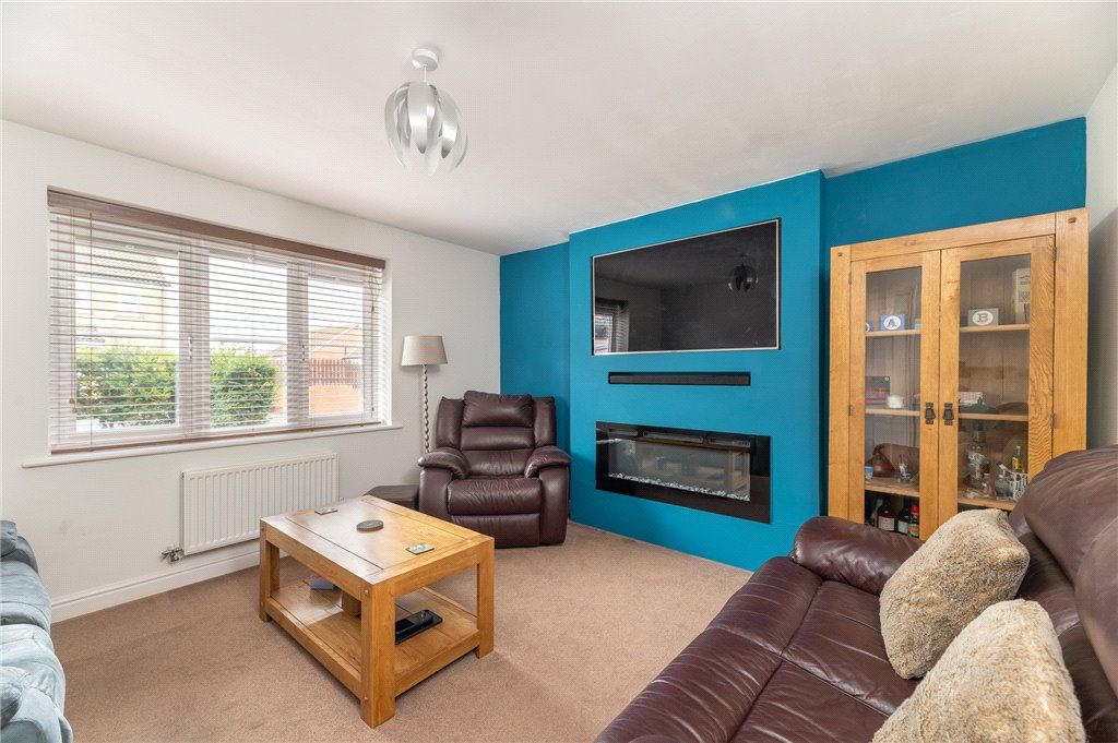 Property photo 2 of 29 Living Room