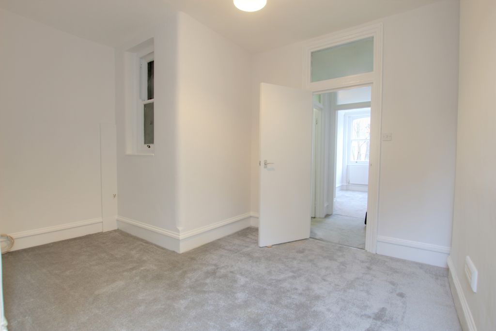 Property photo 2 of 6 2 Lounge Angle 1.Jpg