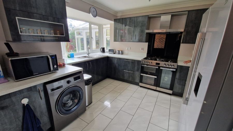 Property photo 3 of 5