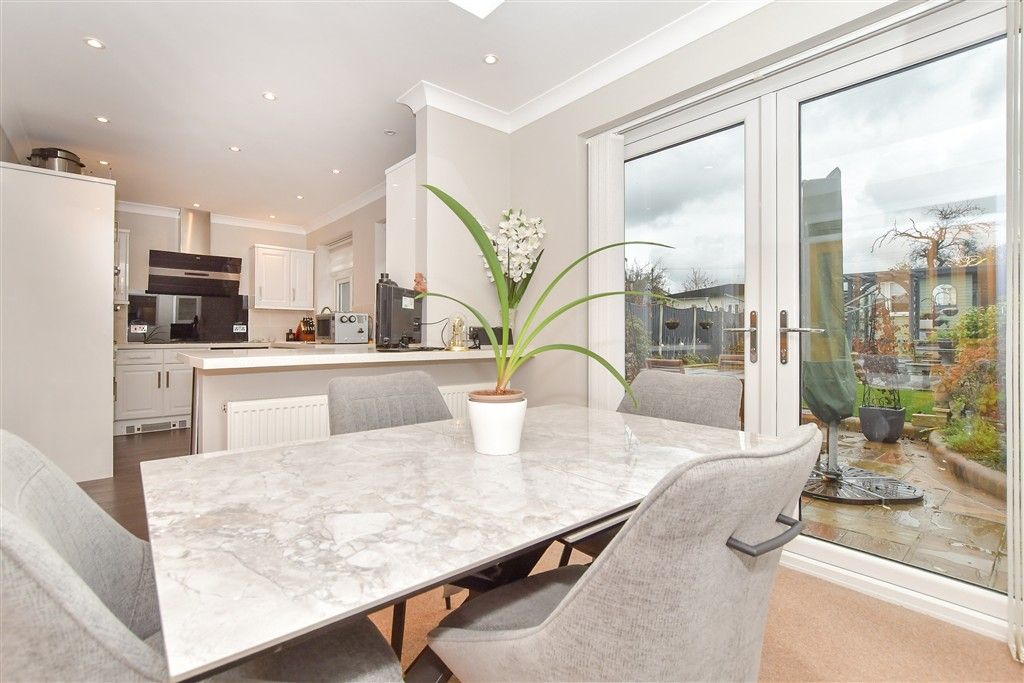 Property photo 3 of 23 Breakfast Area