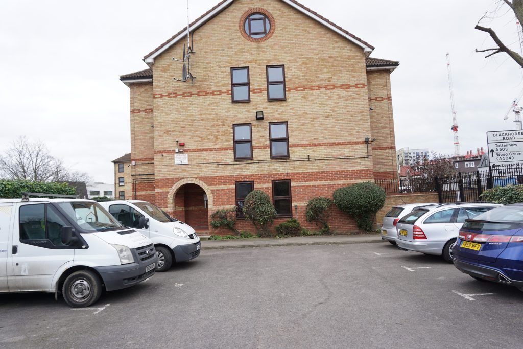 Property photo 1 of 6