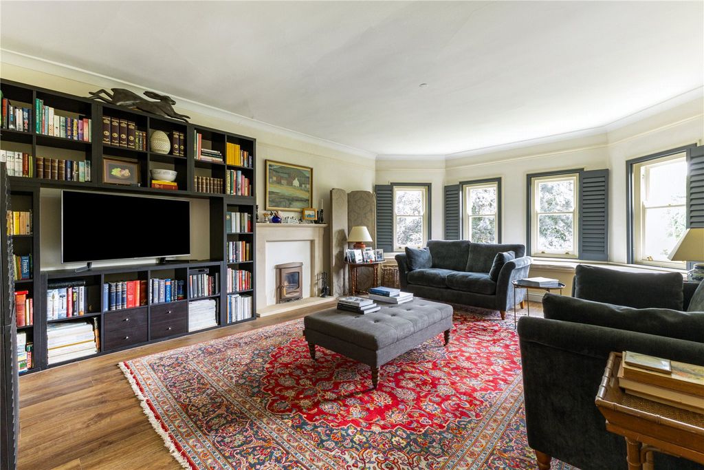 Property photo 2 of 11 Sitting Room