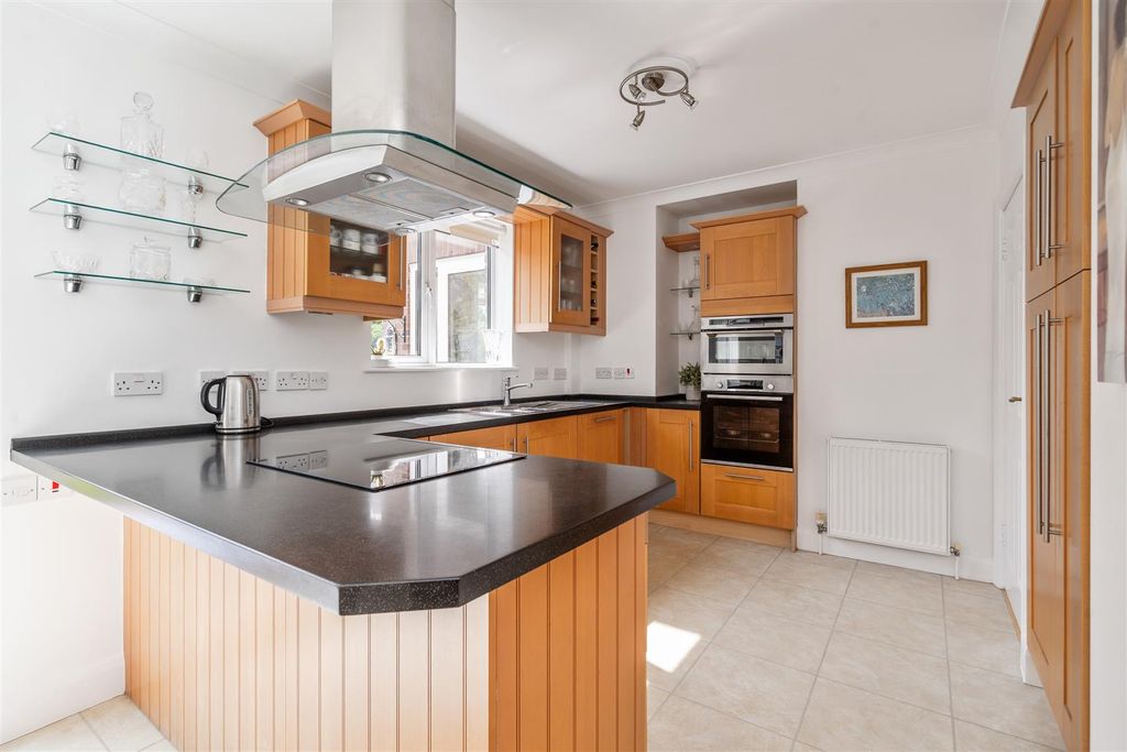 Property photo 3 of 24 108 Silhill Hall Road_67.Jpg