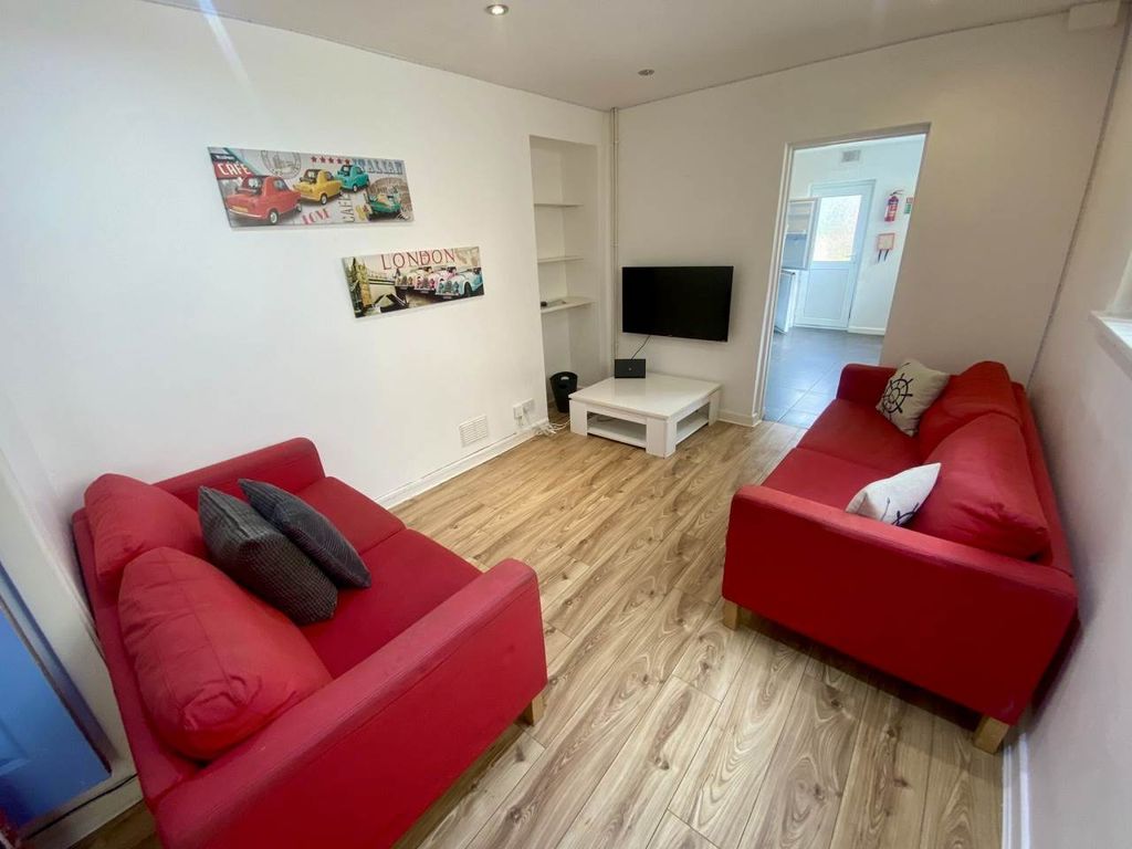 Property photo 1 of 18 3d9F96Ac-6Fbe-41F9-A2Be-A260807F7c05