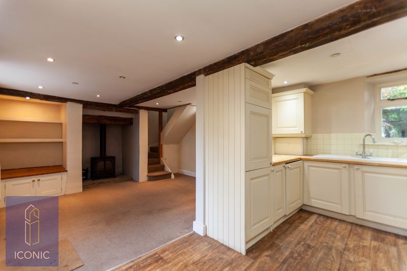 Property photo 2 of 12 Photo 3