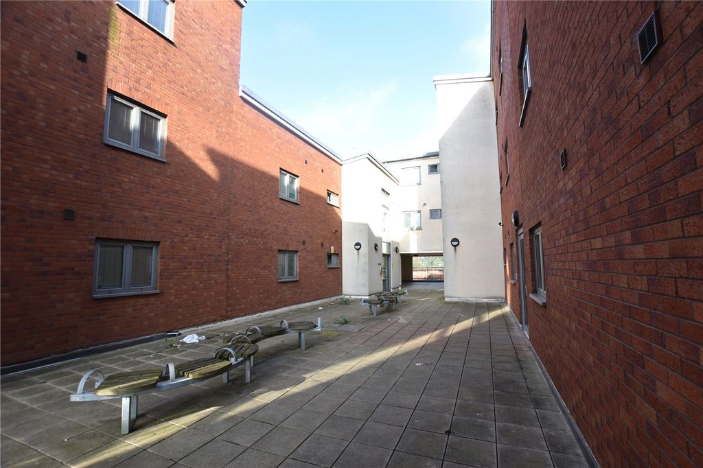 Property photo 1 of 11 Picture No. 12