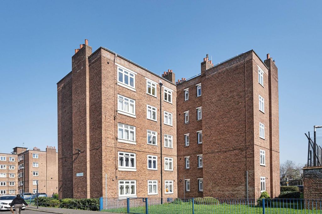 Property photo 2 of 7