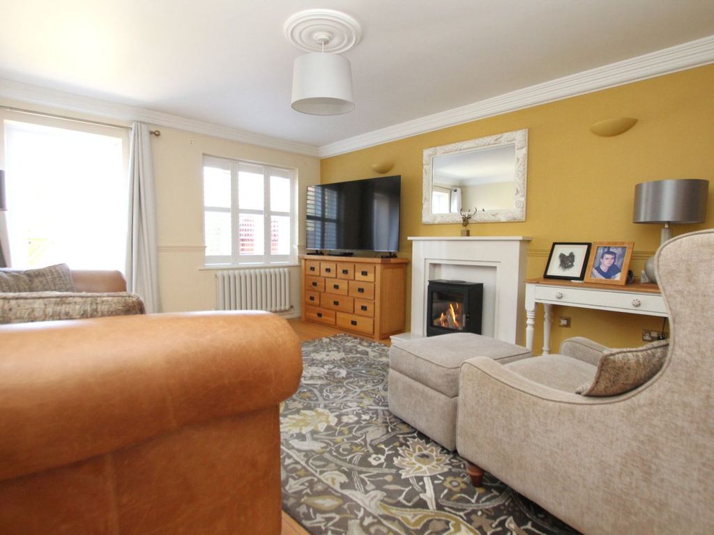 Property photo 3 of 23