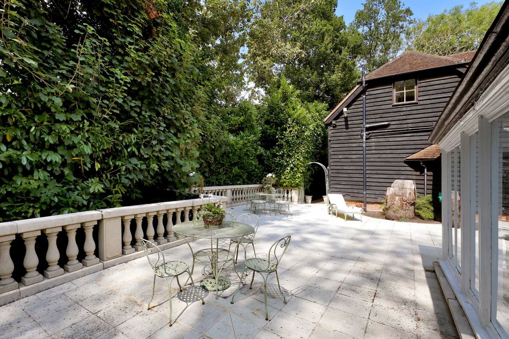 Property photo 2 of 8 014[2]