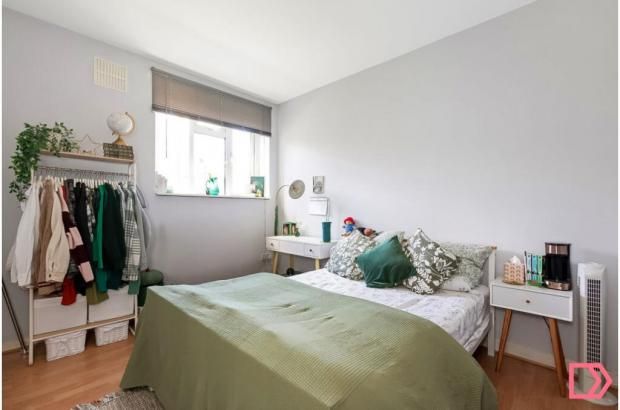 Property photo 2 of 10 93562_4043_Img_06_00