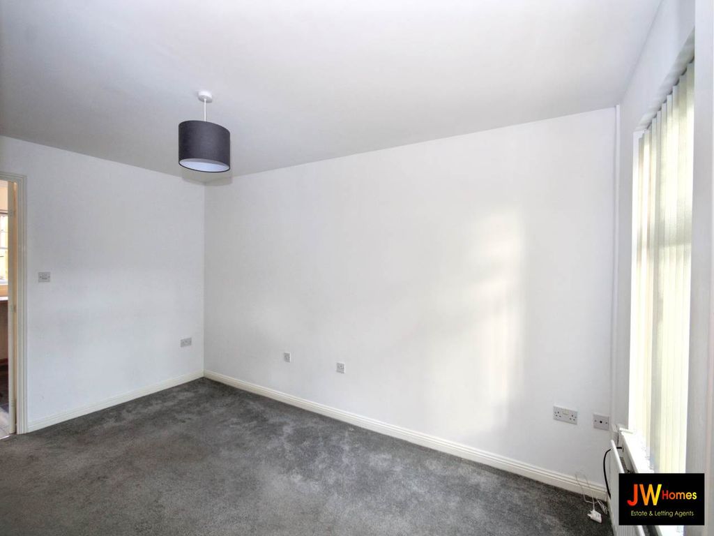 Property photo 2 of 14 Living Room 1