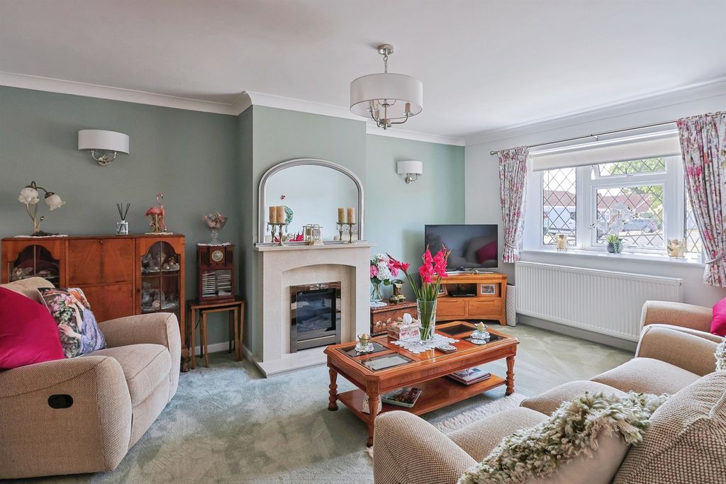 Property photo 2 of 18