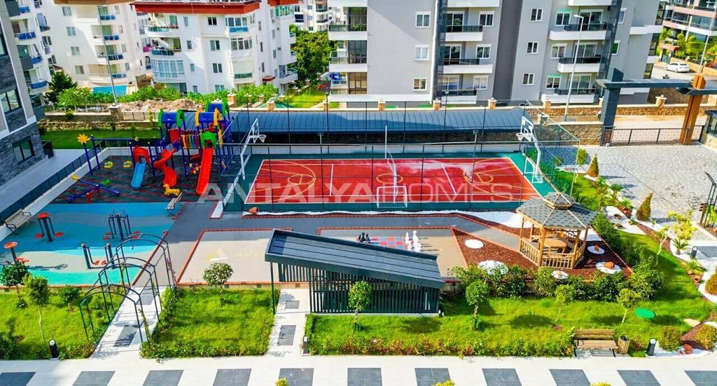 Property photo 3 of 21