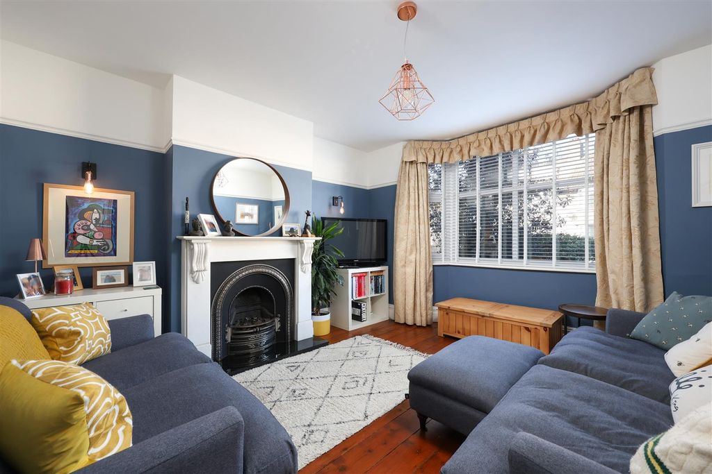 Property photo 2 of 19