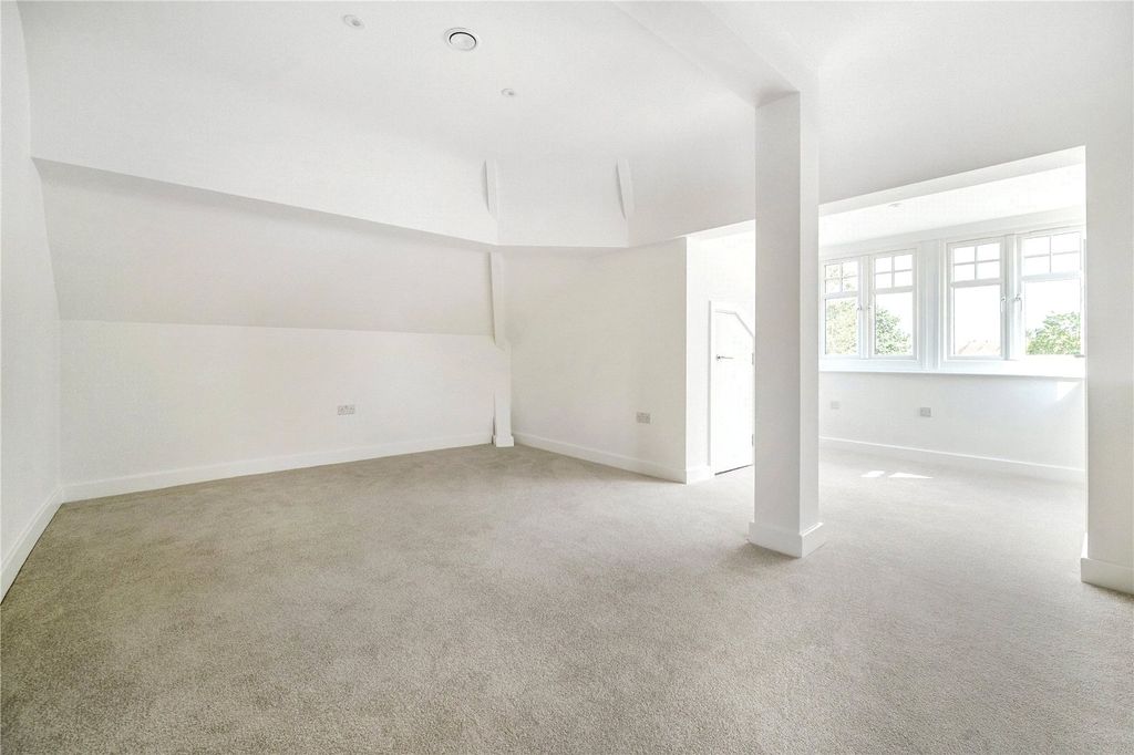 Property photo 3 of 10 Picture No. 08