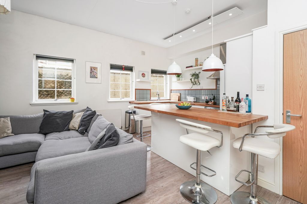 Property photo 2 of 14 Property Image 2