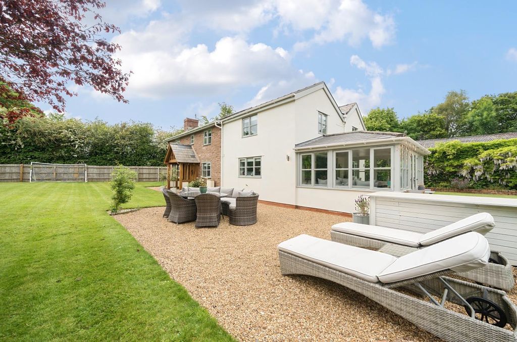 Property photo 2 of 30 990515 (12)