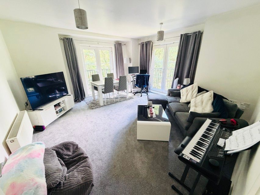 Property photo 2 of 13