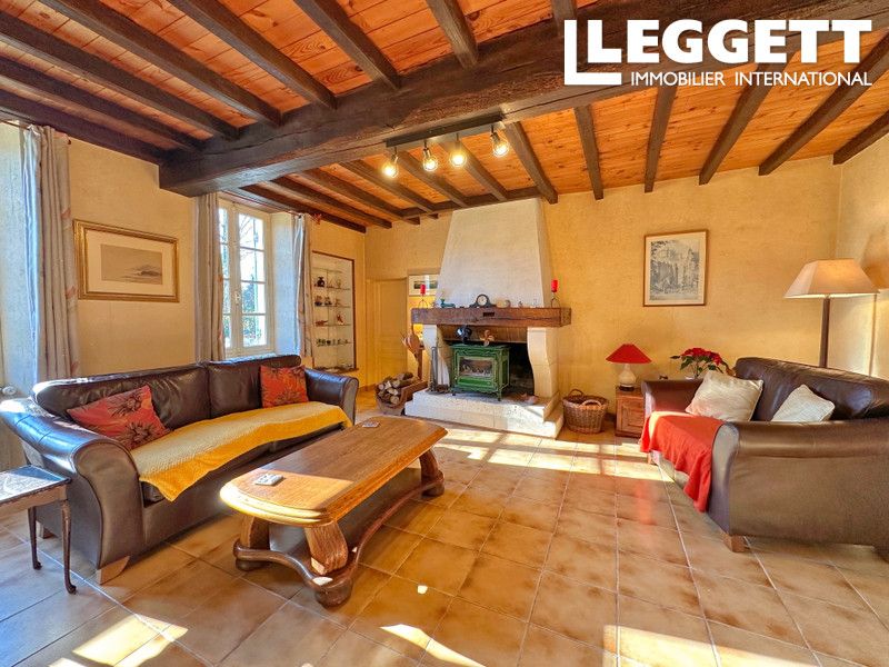 Property photo 2 of 10