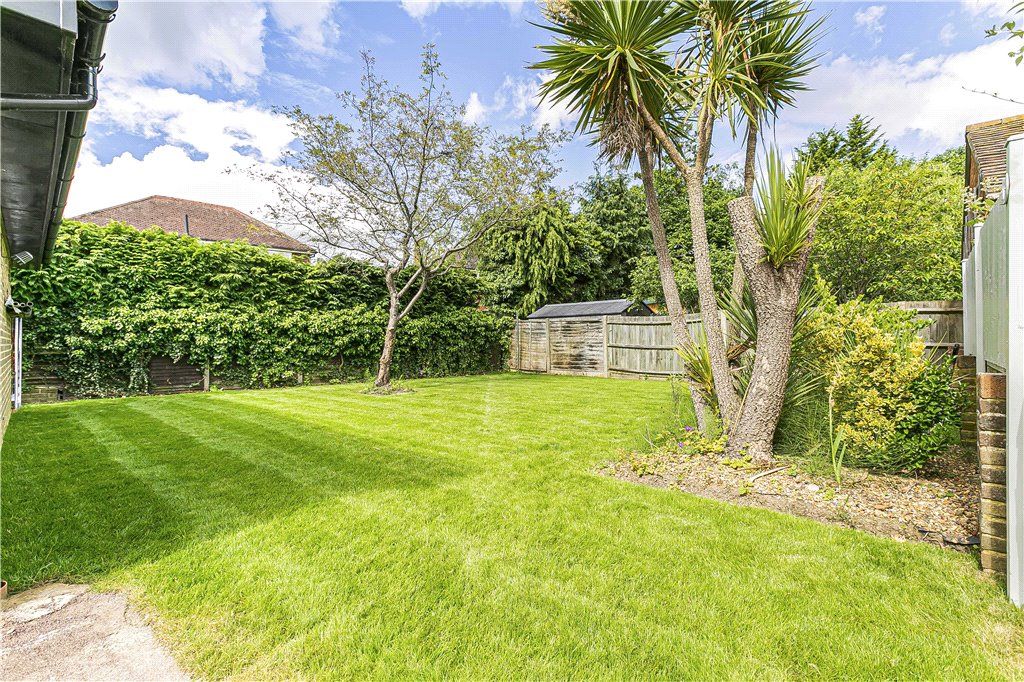 Property photo 2 of 25 Garden