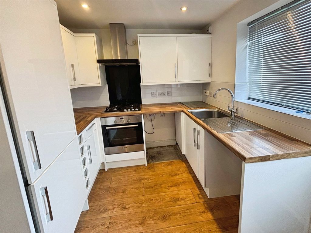 Property photo 2 of 15 Kitchen