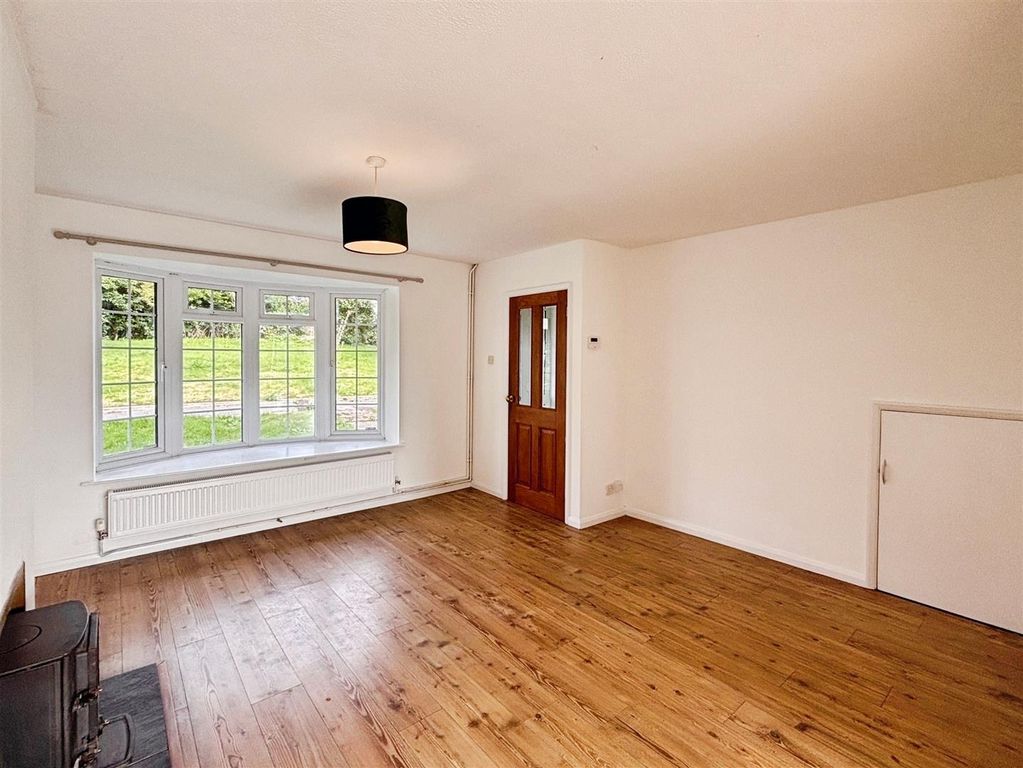 Property photo 3 of 11 Living Dining Room (2).Jpg
