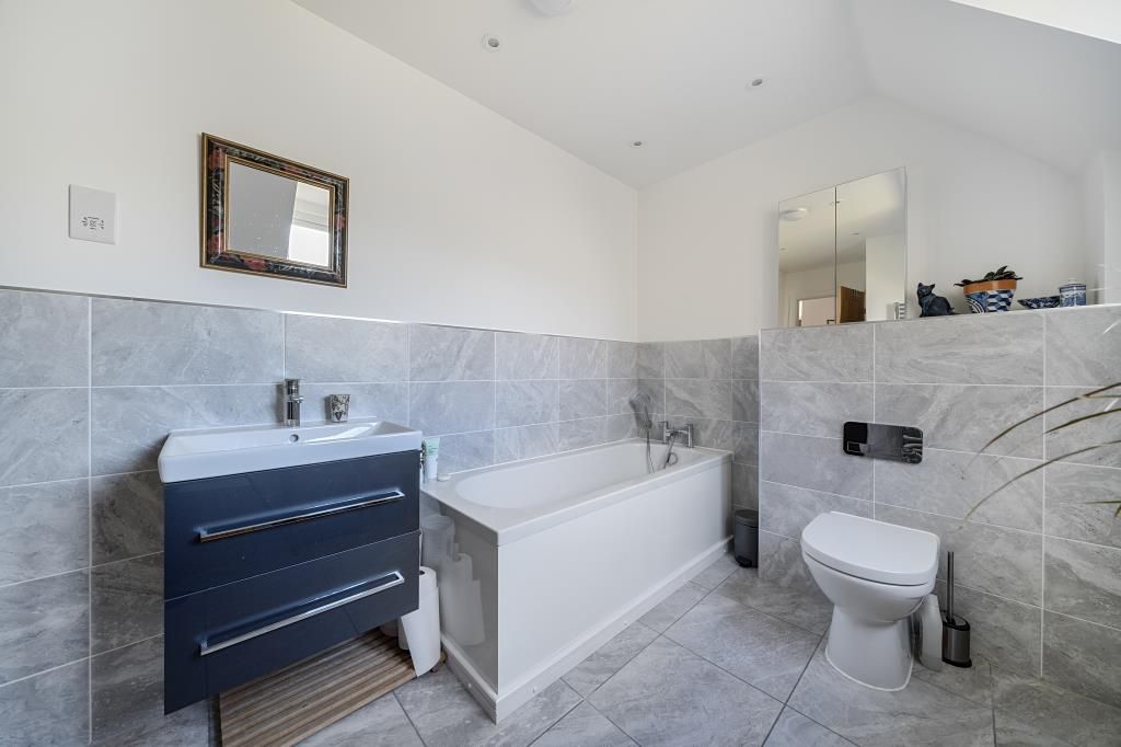 Property photo 3 of 22 Bathroom