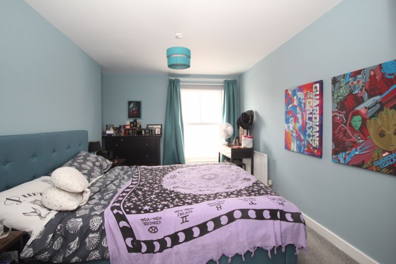 Property photo 3 of 7 Photo 6