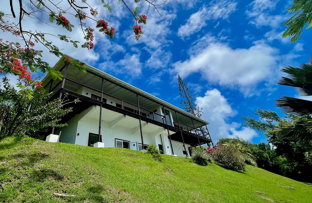 Property photo 2 of 18