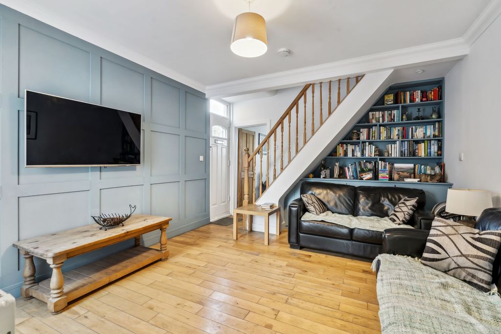 Property photo 3 of 12 Living Room (2)