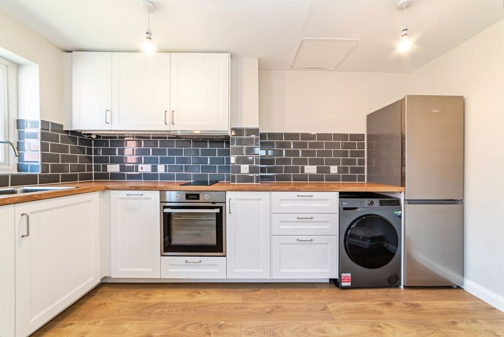 Property photo 3 of 10 Pbox-Img.Jpg