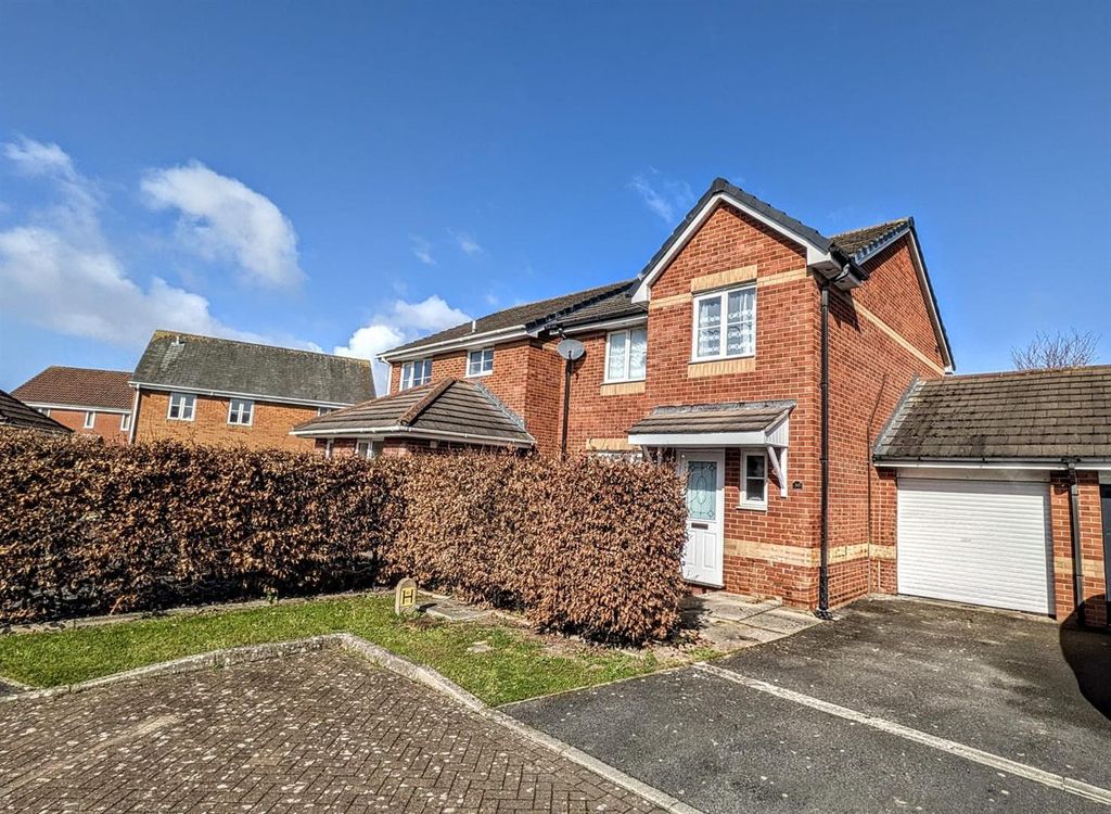 Property photo 1 of 14 Front.Jpeg