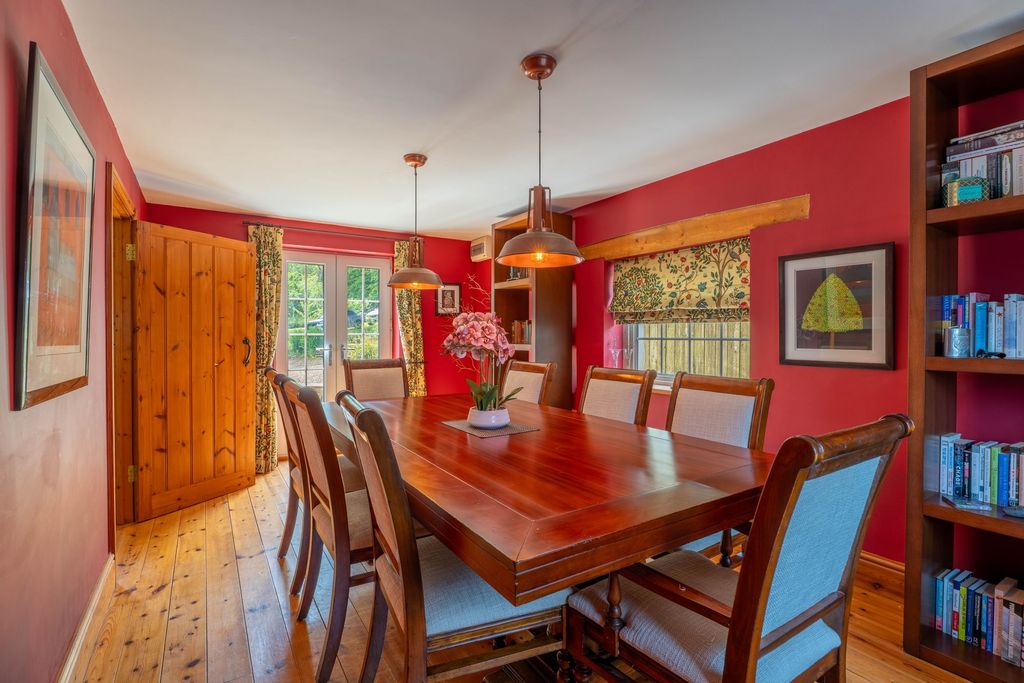 Property photo 2 of 47