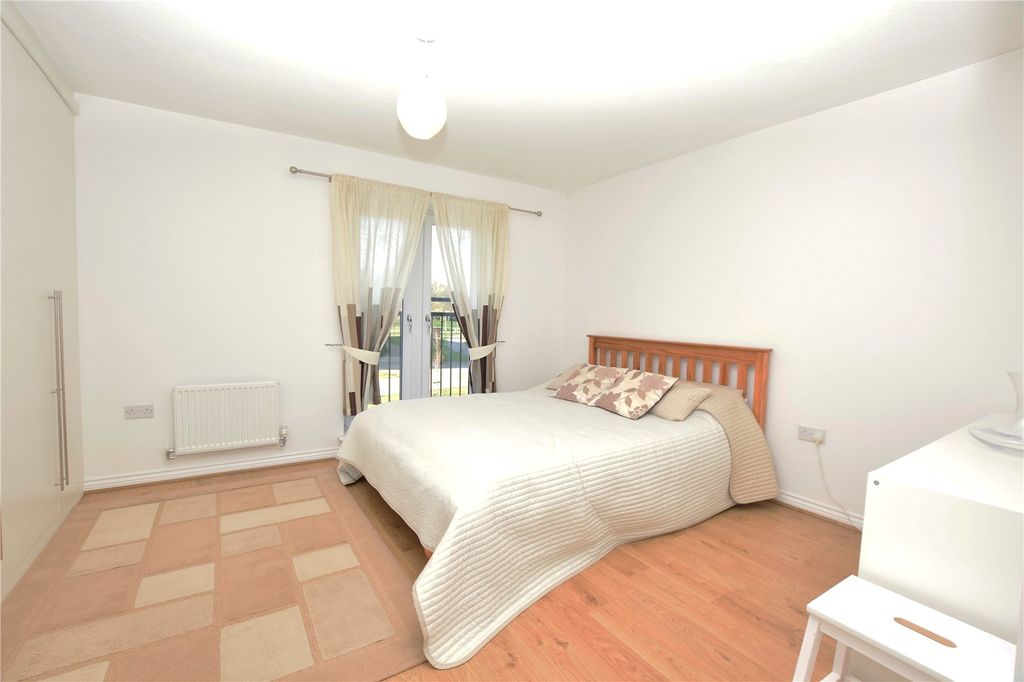 Property photo 3 of 14 Picture No. 01