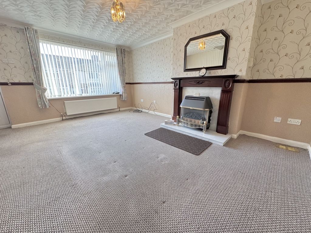 Property photo 3 of 14 Img_2739