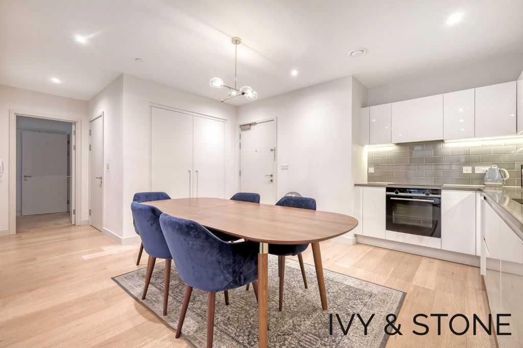 Property photo 1 of 14 4531080