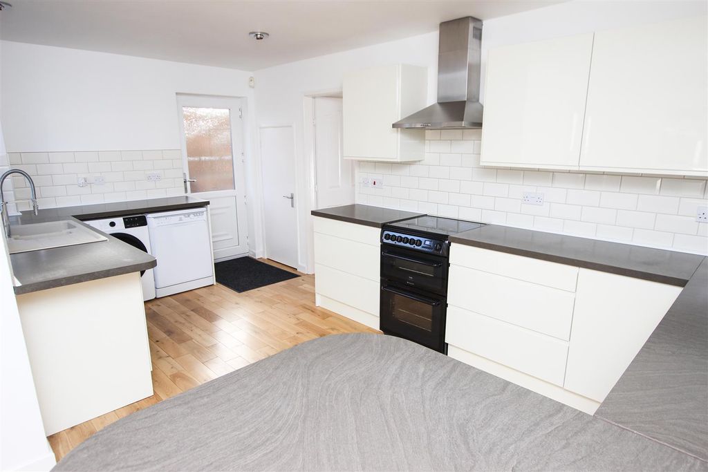 Property photo 3 of 14 Open Plan 'l' Shaped Living/Dining Kitchen
