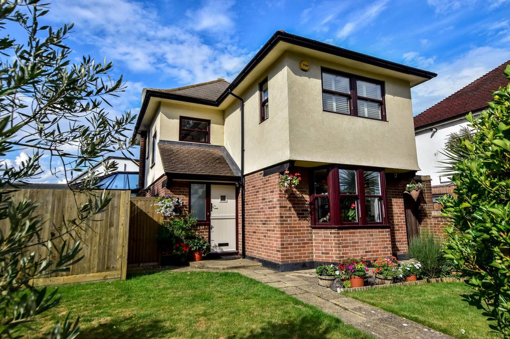 Property photo 1 of 46