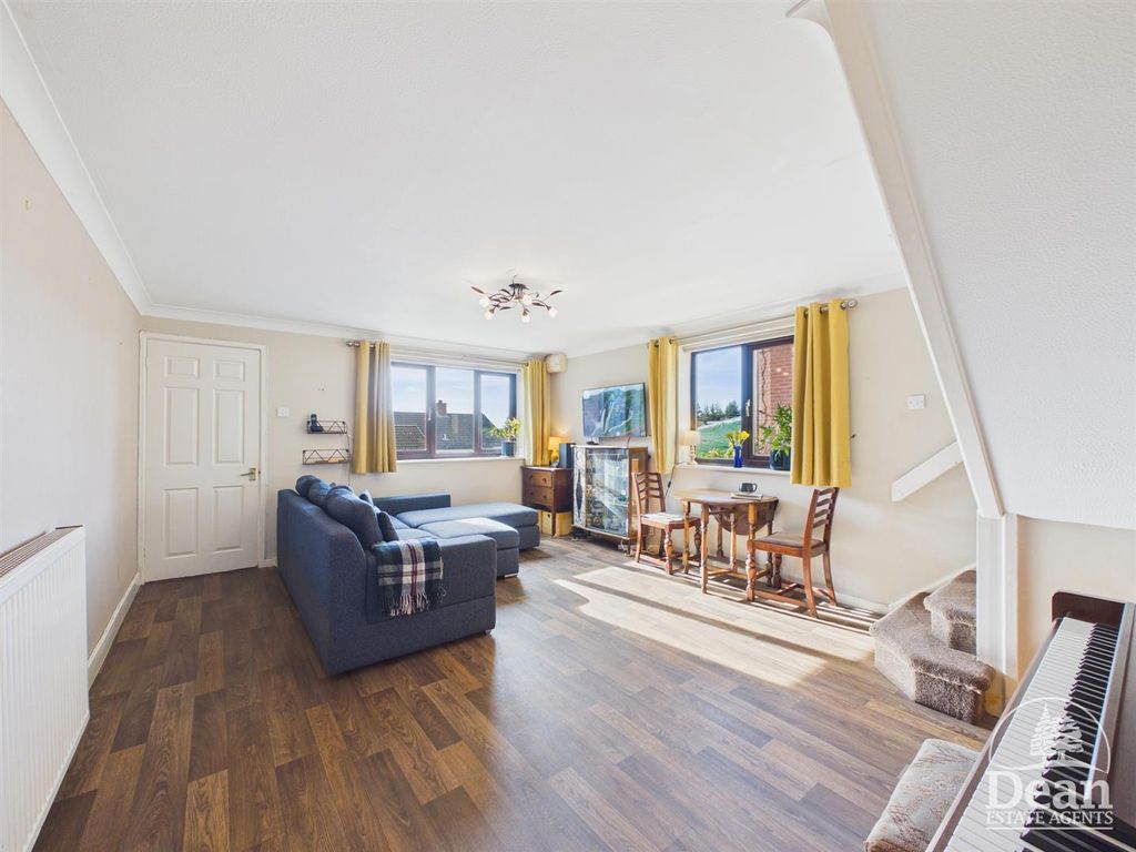 Property photo 2 of 14