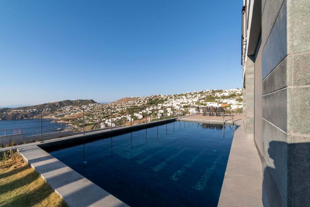 Property photo 2 of 18 Seafront Bodrum Luxury Villas And Apartments Â€“ Private Pool