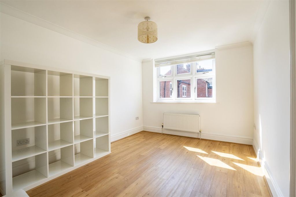 Property photo 2 of 8 18 Lc New-5.Jpg