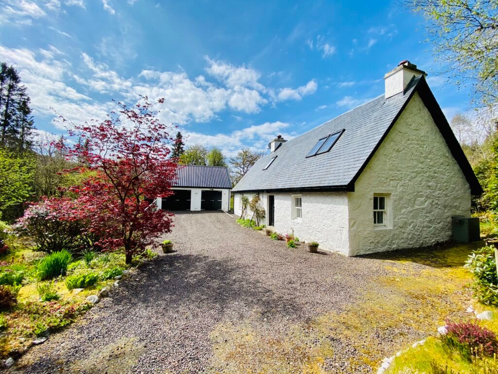 Property photo 1 of 31