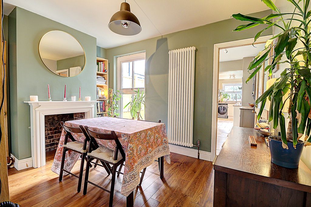 Property photo 3 of 17 Dining Room