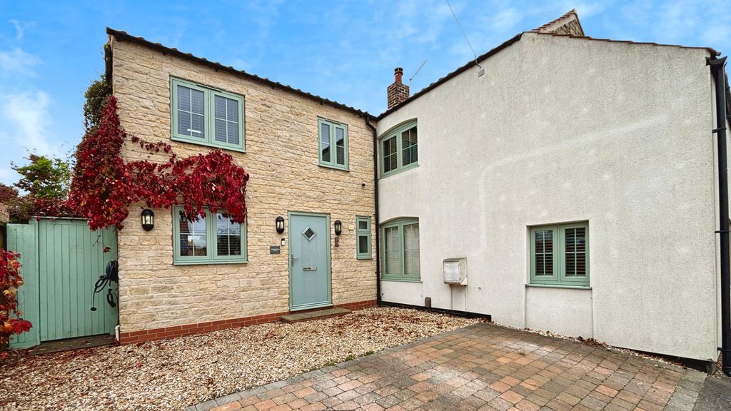 Property photo 1 of 19 Front