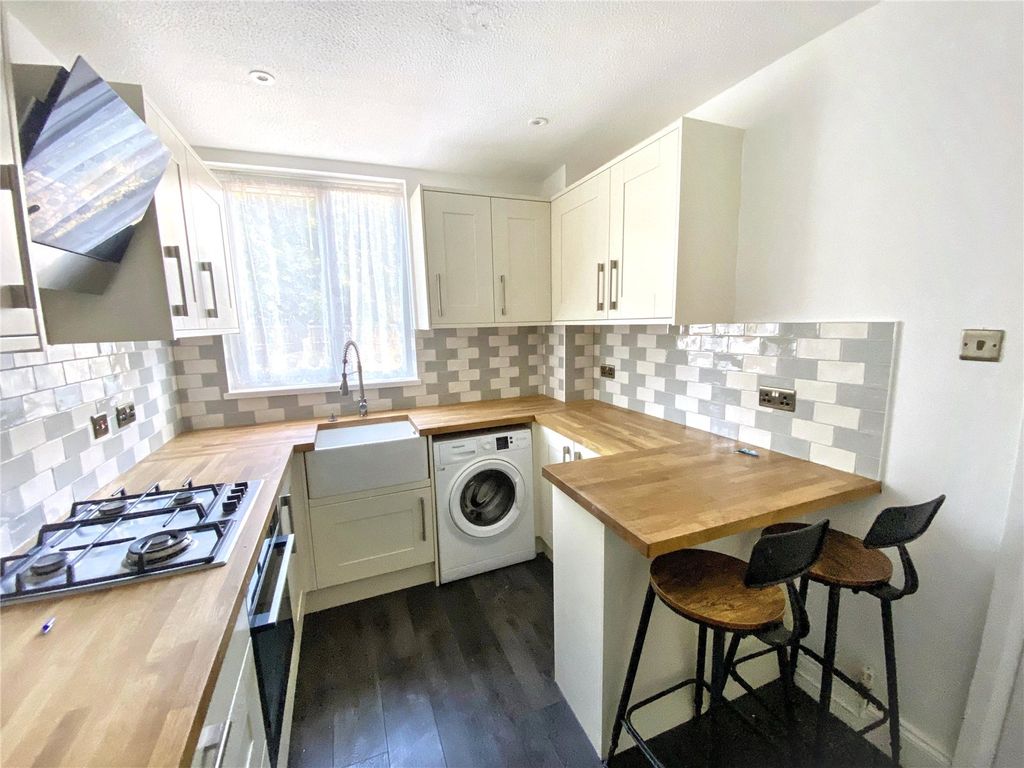 Property photo 2 of 12 Picture No. 04